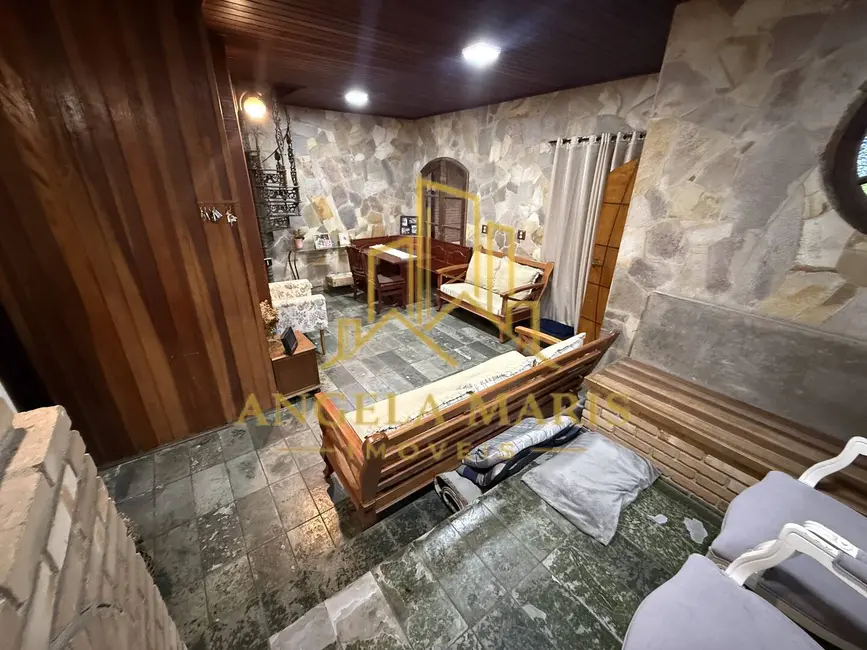 Casa com 4 quartos à venda, 245m2 em Sao Jose Dos Campos - SP - imagem 6 Foto 6 de Casa com 4 quartos à venda, 245m2 em Sao Jose Dos Campos - SP