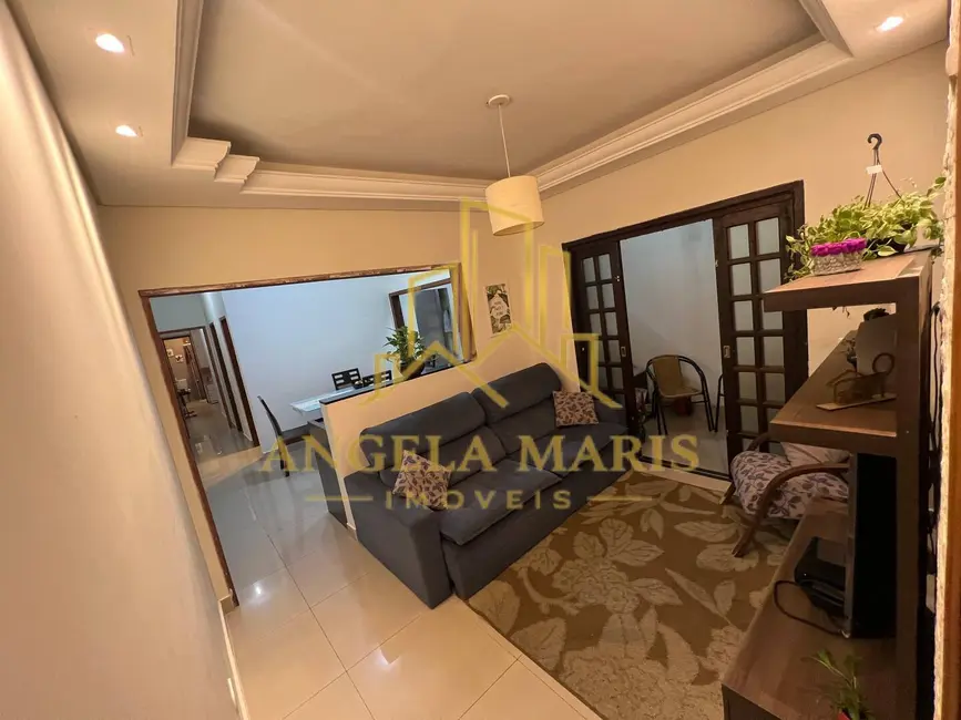 Casa com 3 quartos à venda, 109m2 em Sao Jose Dos Campos - SP - imagem 2 Foto 2 de Casa com 3 quartos à venda, 109m2 em Sao Jose Dos Campos - SP