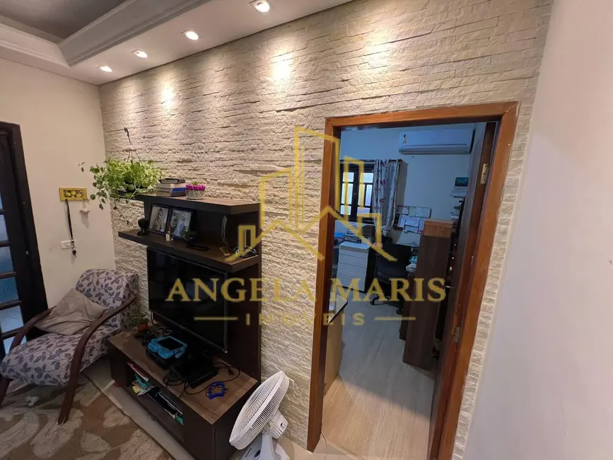 Casa com 3 quartos à venda, 109m2 em Sao Jose Dos Campos - SP - imagem 4 Foto 4 de Casa com 3 quartos à venda, 109m2 em Sao Jose Dos Campos - SP
