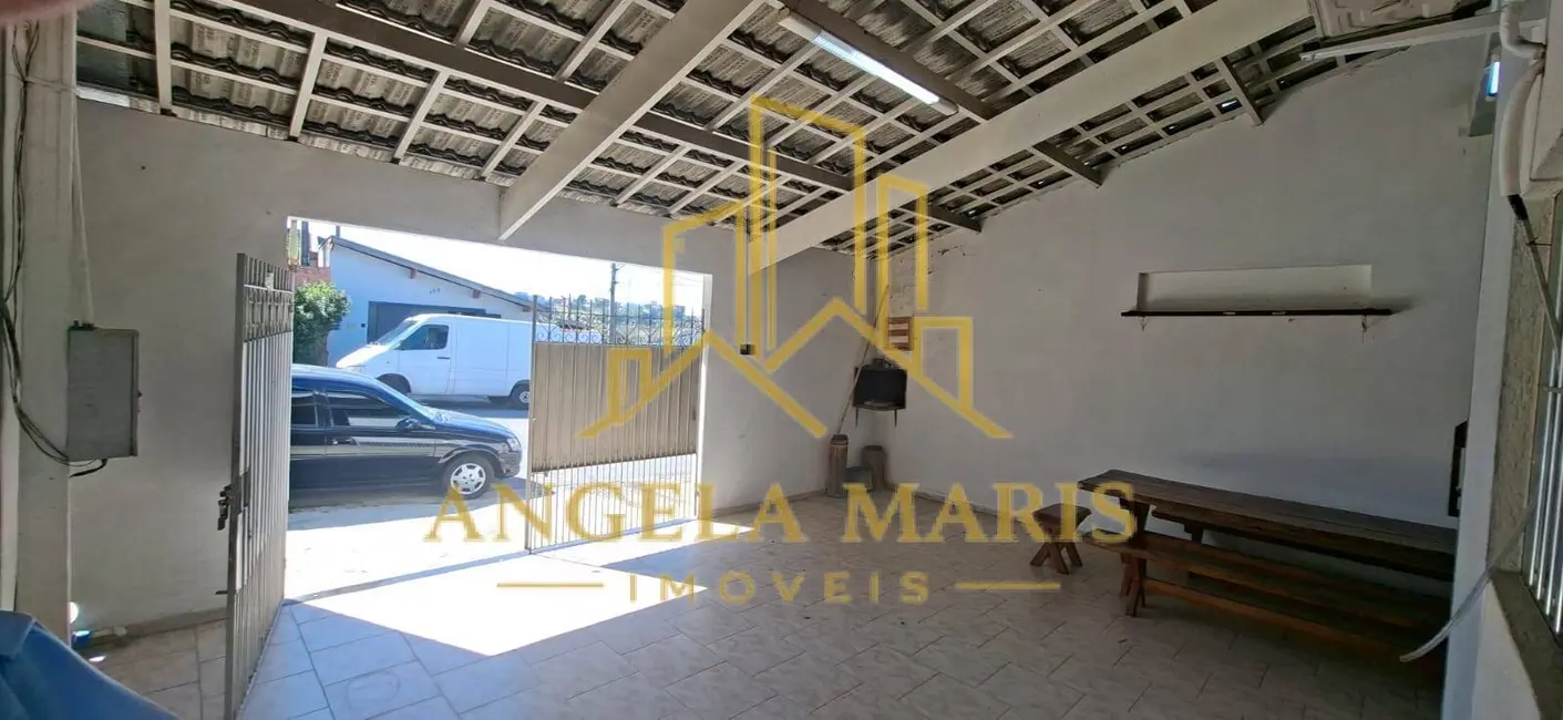 Casa com 3 quartos à venda, 150m2 em Sao Jose Dos Campos - SP - imagem 2 Foto 2 de Casa com 3 quartos à venda, 150m2 em Sao Jose Dos Campos - SP
