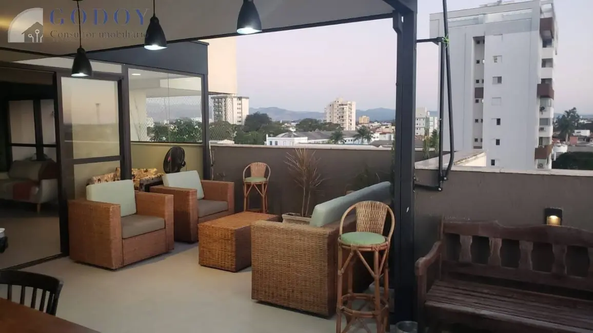 Foto 2 de Apartamento com 4 quartos à venda, 200m2 em Jardim Boa Vista, Pindamonhangaba - SP