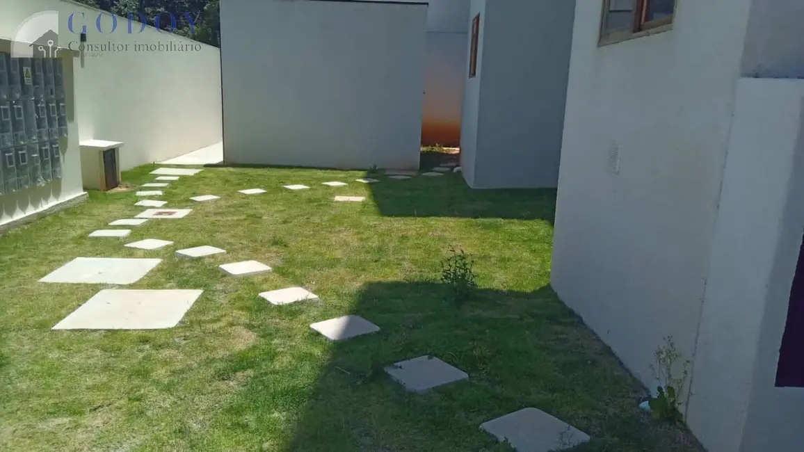 Foto 2 de Apartamento com 2 quartos à venda e para alugar, 69m2 em Santo Antonio Do Pinhal - SP