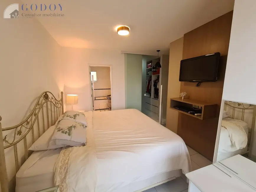 Foto 4 de Apartamento com 4 quartos à venda, 202m2 em Centro, Taubate - SP