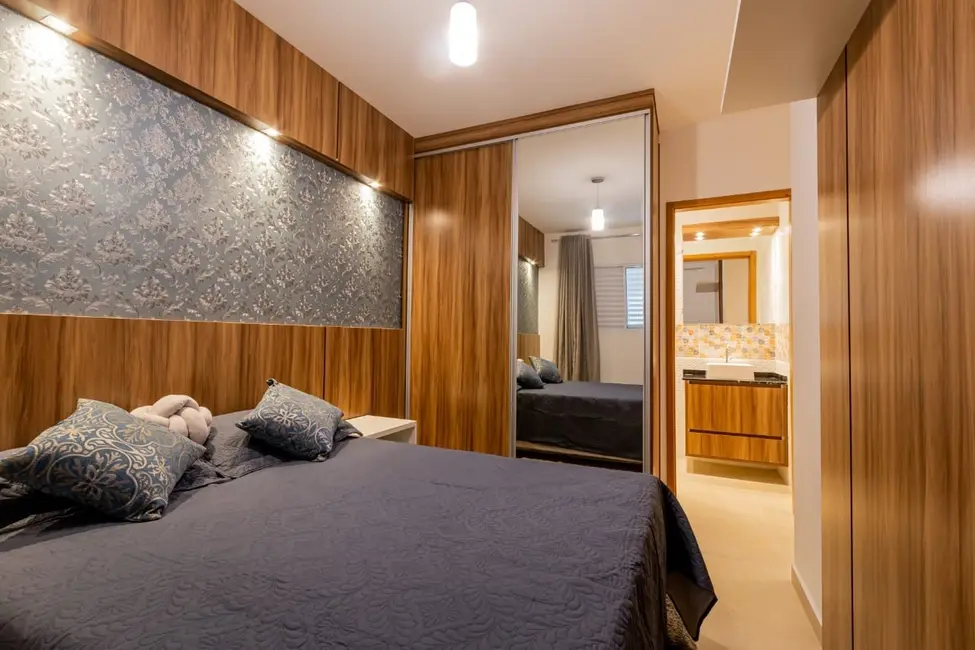 Foto 2 de Apartamento com 2 quartos à venda, 57m2 em Crispim, Pindamonhangaba - SP