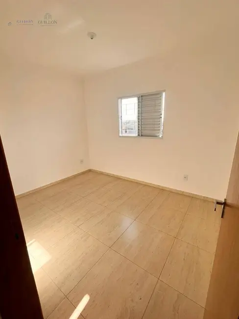 Foto 2 de Apartamento com 2 quartos à venda, 55m2 em Parque São Domingos, Pindamonhangaba - SP