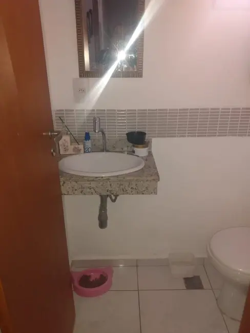 Apartamento com 3 quartos à venda, 72m2 em Pindamonhangaba - SP - imagem 6 Foto 6 de Apartamento com 3 quartos à venda, 72m2 em Pindamonhangaba - SP