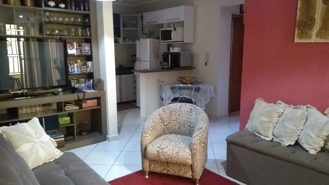 Foto 8 de Apartamento com 2 quartos à venda, 77m2 em São Benedito, Pindamonhangaba - SP