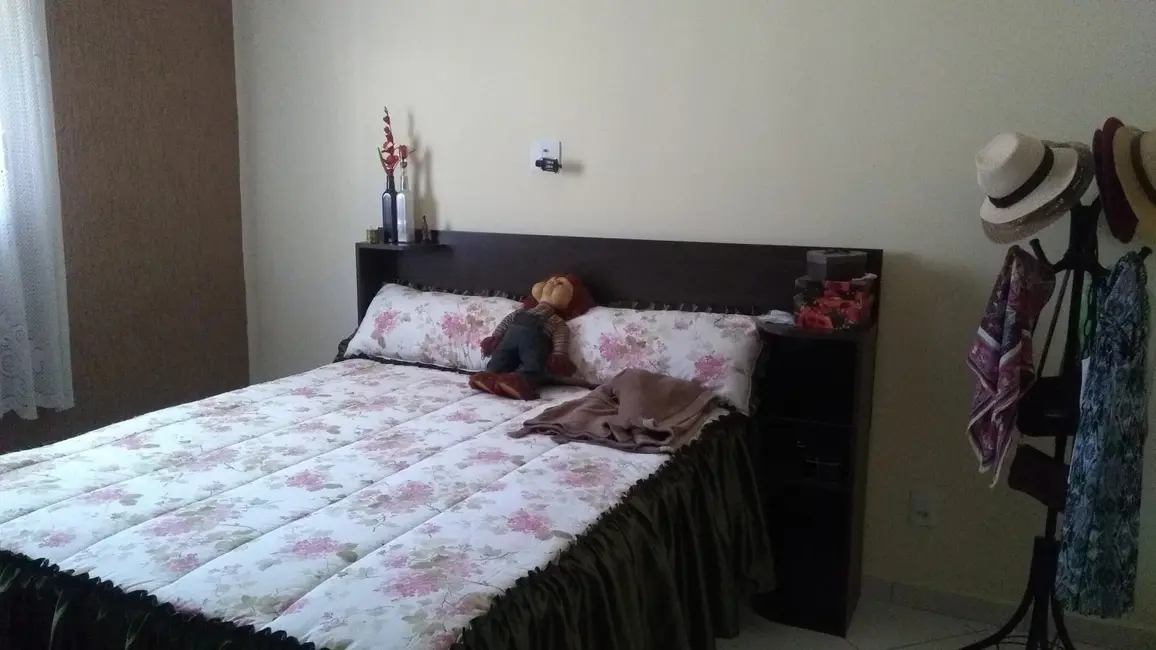 Foto 9 de Apartamento com 2 quartos à venda, 77m2 em São Benedito, Pindamonhangaba - SP