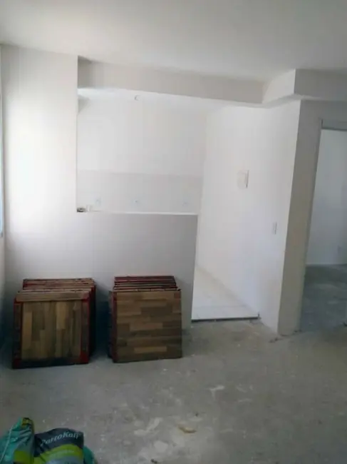 Foto 3 de Apartamento com 2 quartos à venda, 40m2 em Pindamonhangaba - SP