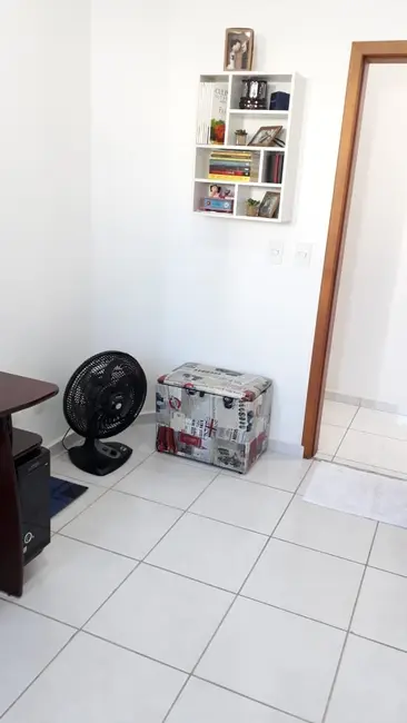 Foto 2 de Apartamento com 3 quartos à venda, 72m2 em Pindamonhangaba - SP