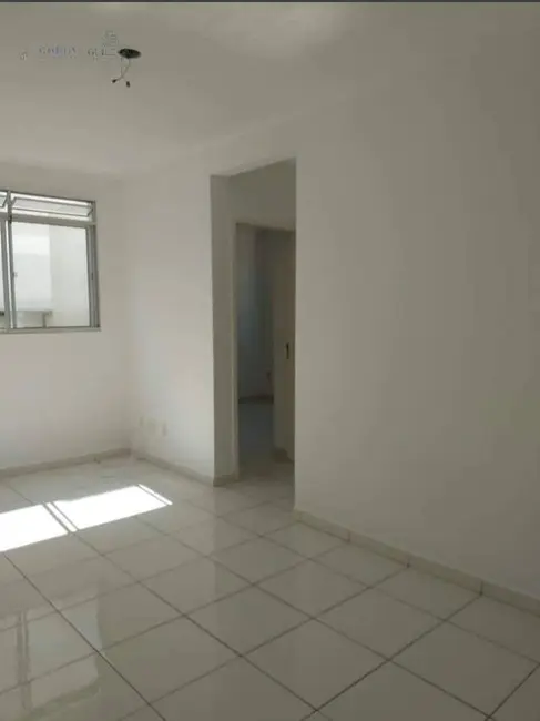 Foto 2 de Apartamento com 2 quartos à venda, 40m2 em Bela Vista, Pindamonhangaba - SP