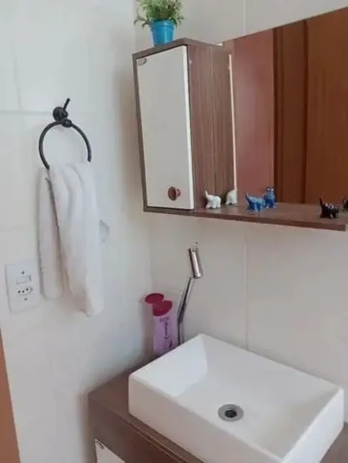 Foto 3 de Apartamento com 2 quartos à venda, 44m2 em Residencial Sítio Santo Antônio, Taubate - SP