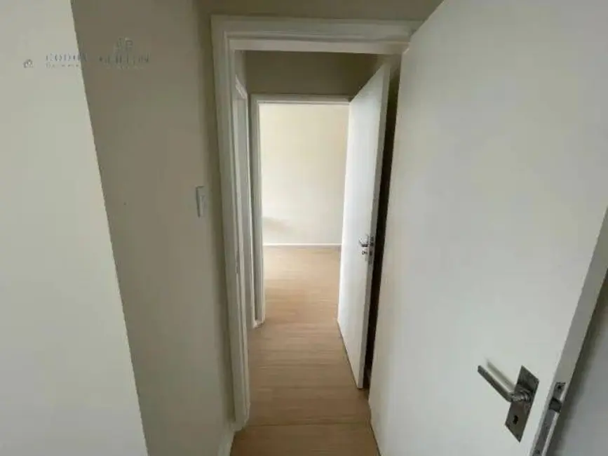Foto 2 de Apartamento com 1 quarto à venda, 60m2 em Centro, Taubate - SP