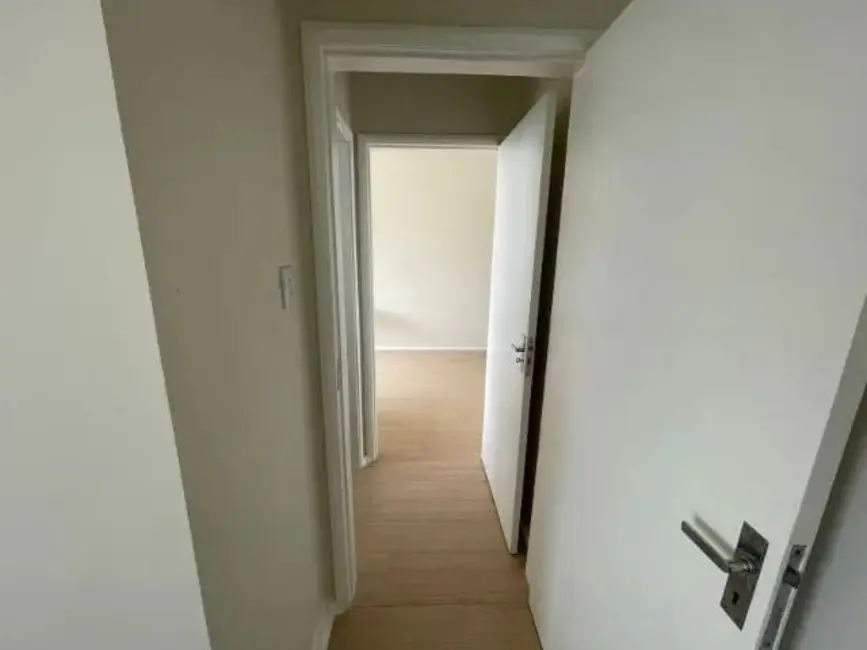 Foto 2 de Apartamento com 1 quarto à venda, 60m2 em Centro, Taubate - SP