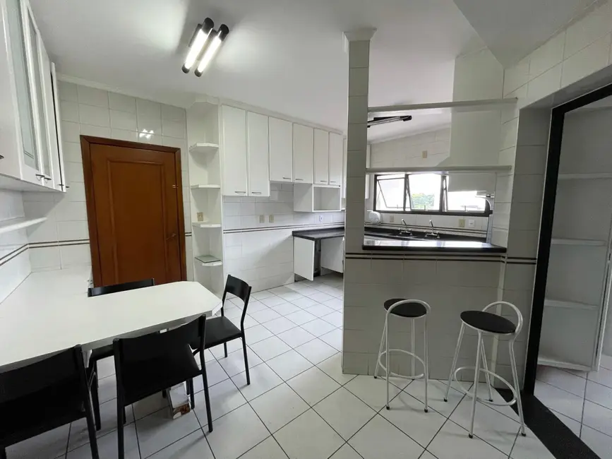 Foto 9 de Apartamento com 3 quartos à venda, 187m2 em Centro, Taubate - SP