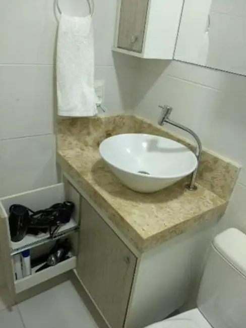 Foto 4 de Apartamento com 2 quartos à venda em Pindamonhangaba - SP
