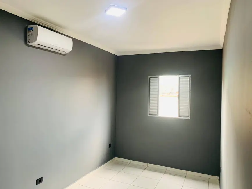 Foto 1 de Apartamento com 2 quartos à venda, 55m2 em Pindamonhangaba - SP