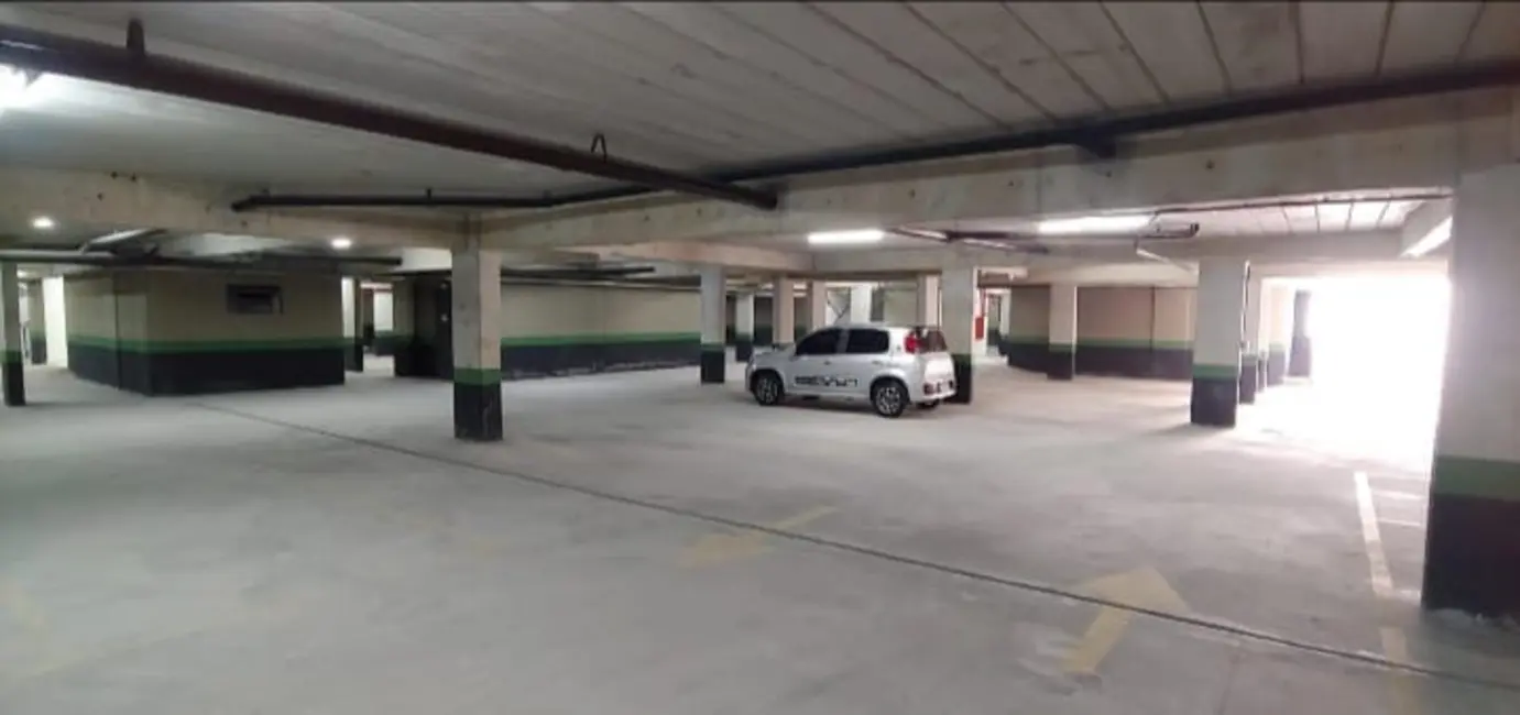 Foto 3 de Apartamento com 2 quartos à venda, 60m2 em Pindamonhangaba - SP