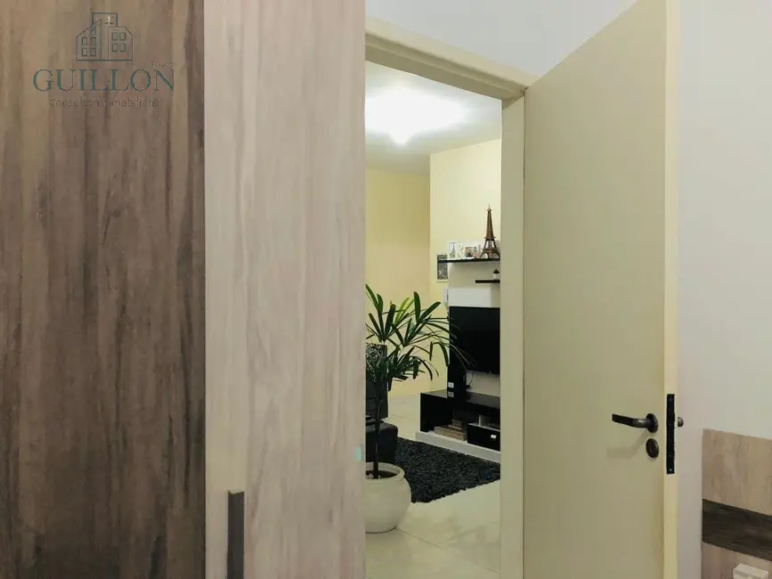 Foto 2 de Apartamento com 2 quartos à venda, 68m2 em Vila Aparecida, Taubate - SP