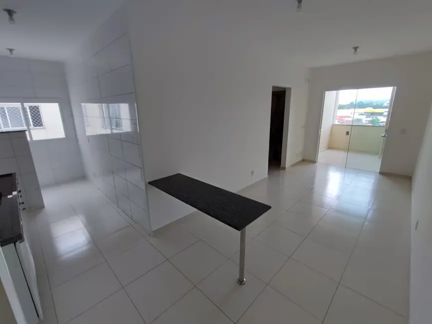 Foto 2 de Apartamento com 2 quartos à venda, 69m2 em Pindamonhangaba - SP