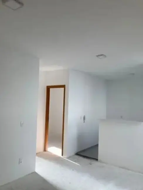 Foto 8 de Apartamento com 2 quartos à venda, 42m2 em Jardim das Bandeiras, Taubate - SP