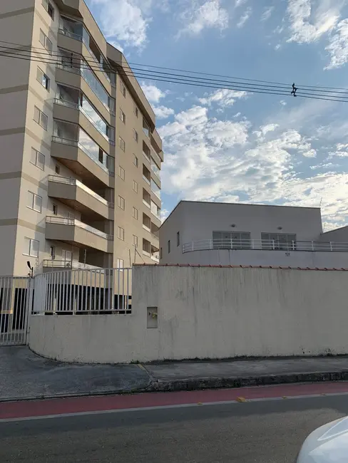 Foto 2 de Apartamento com 3 quartos à venda em Pindamonhangaba - SP