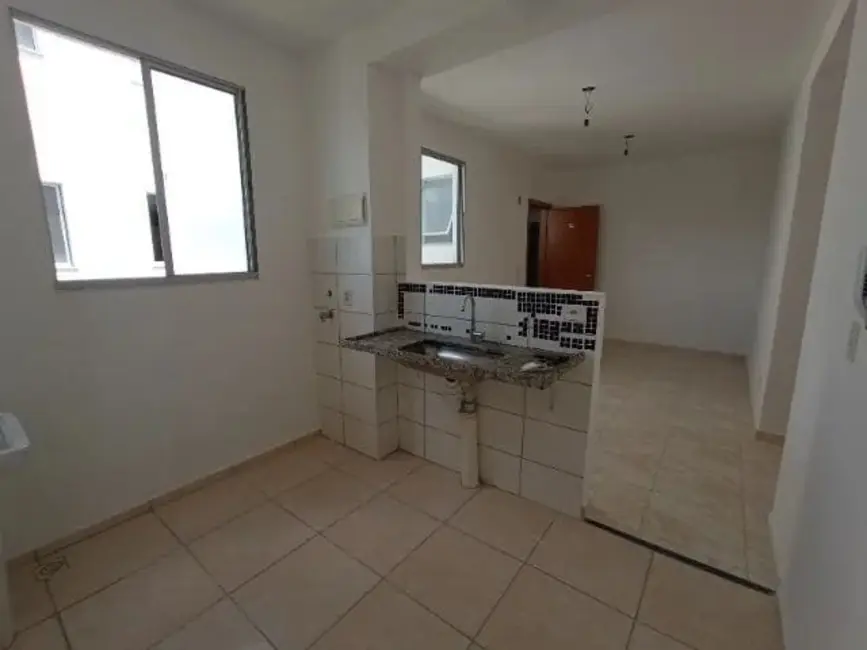 Foto 4 de Apartamento com 2 quartos à venda, 44m2 em Jardim Gurilândia, Taubate - SP