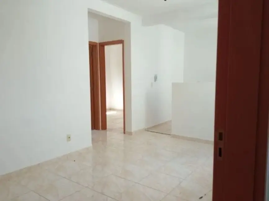 Foto 3 de Apartamento com 2 quartos à venda, 44m2 em Jardim Gurilândia, Taubate - SP