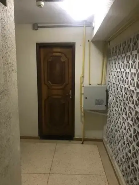 Foto 2 de Apartamento com 3 quartos à venda, 96m2 em Centro, Guaratingueta - SP