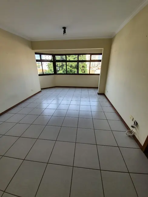 Foto 2 de Apartamento com 2 quartos à venda, 76m2 em Centro, Taubate - SP