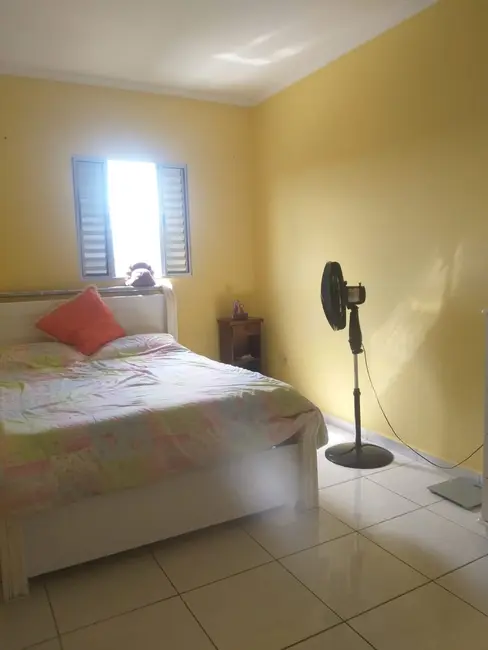 Foto 2 de Apartamento com 1 quarto à venda, 45m2 em Pindamonhangaba - SP