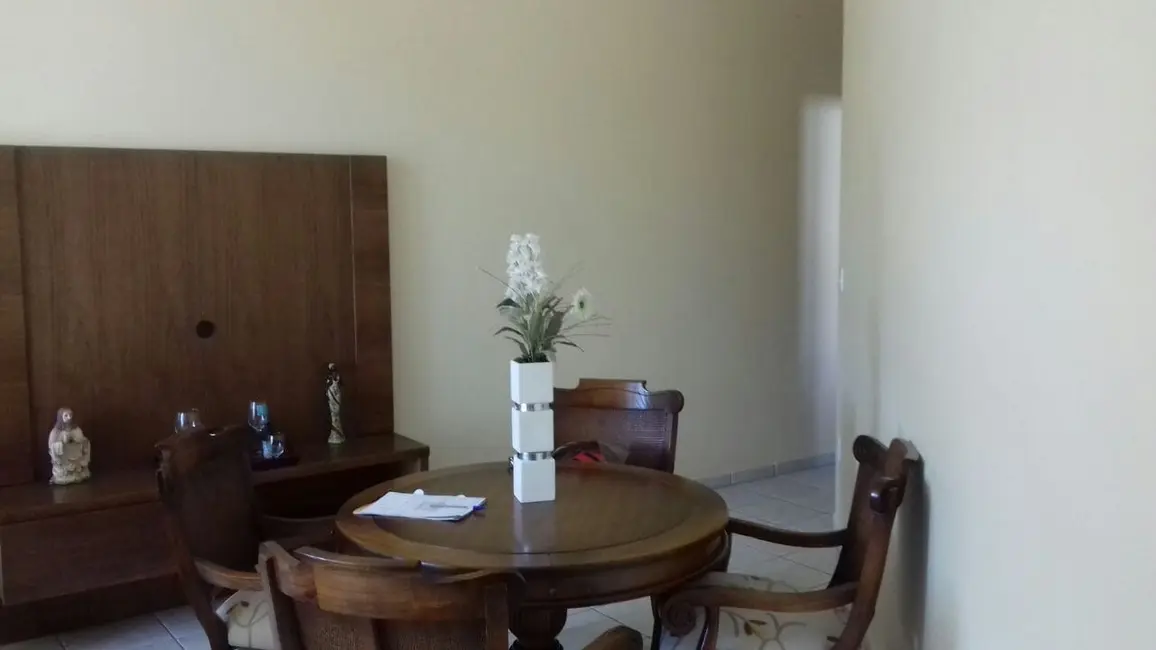 Foto 1 de Apartamento com 2 quartos à venda em Chácara Selles, Guaratingueta - SP