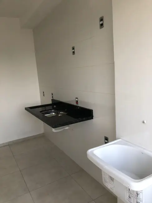 Foto 2 de Apartamento com 2 quartos à venda, 61m2 em Vila São José, Taubate - SP