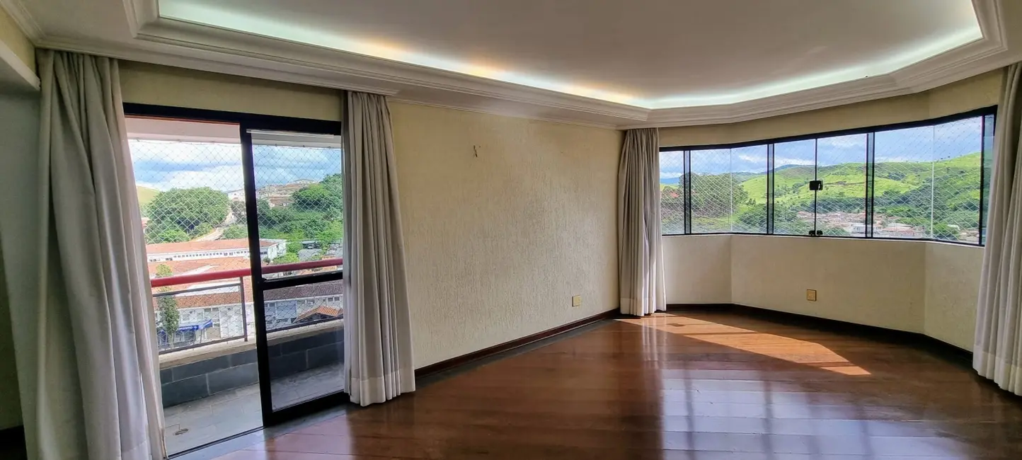 Foto 1 de Apartamento com 4 quartos à venda, 225m2 em Centro, Guaratingueta - SP