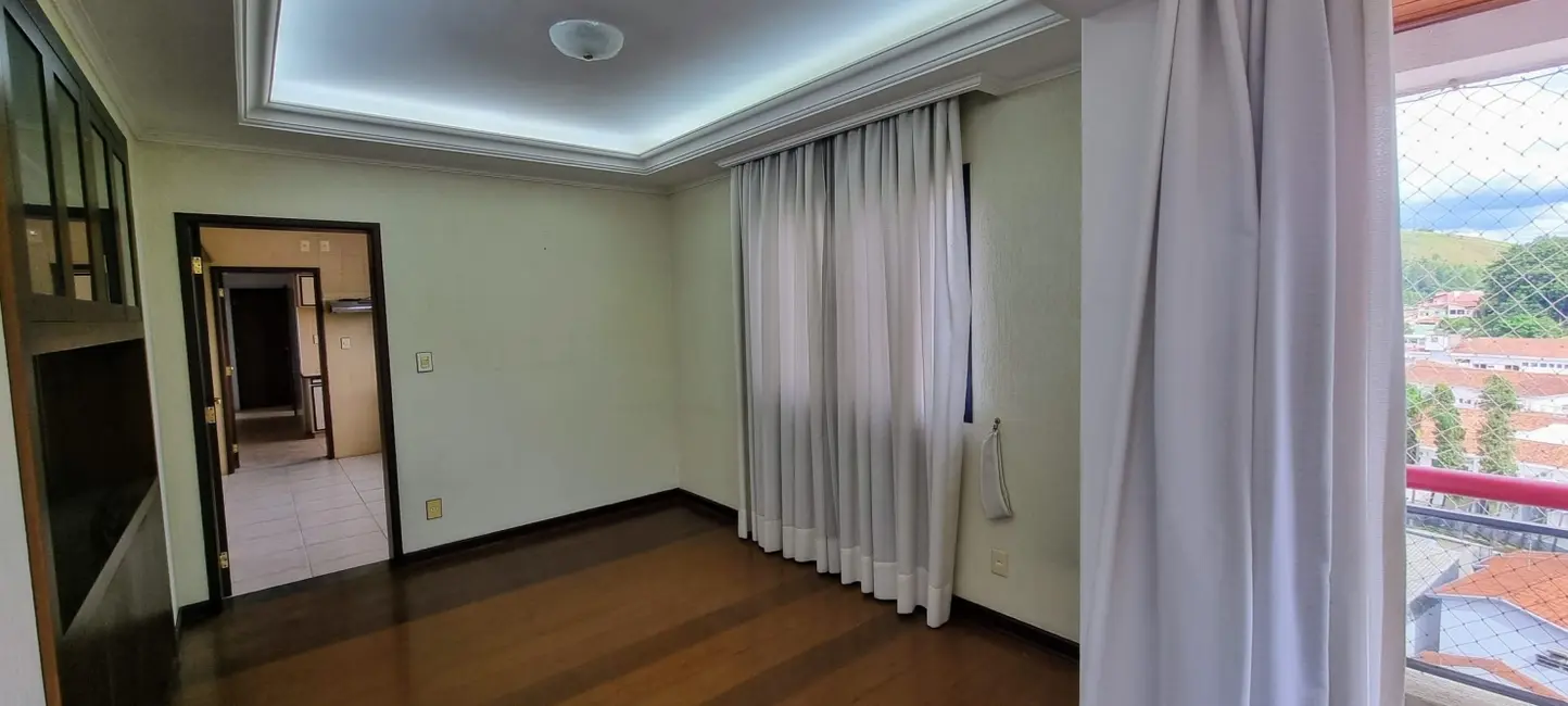 Foto 4 de Apartamento com 4 quartos à venda, 225m2 em Centro, Guaratingueta - SP