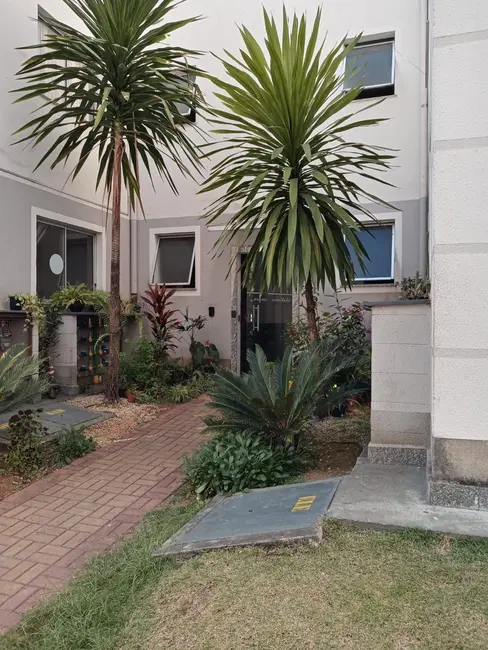 Foto 2 de Apartamento com 2 quartos à venda, 44m2 em Jardim Gurilândia, Taubate - SP
