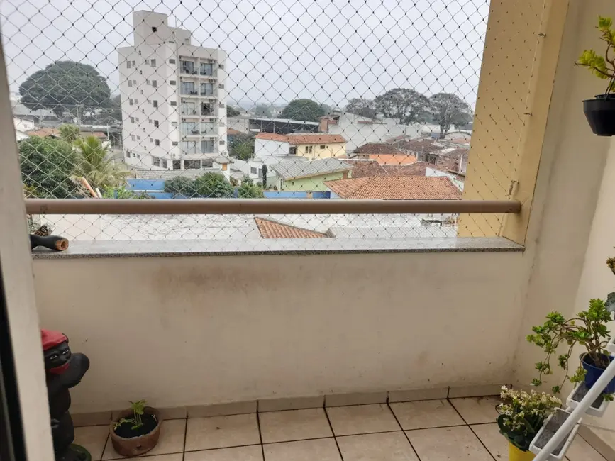 Foto 3 de Apartamento com 2 quartos à venda, 71m2 em São Benedito, Pindamonhangaba - SP