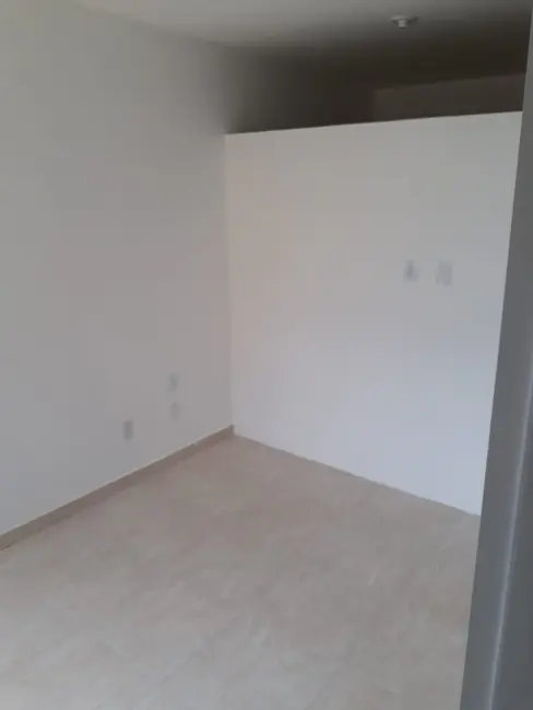 Foto 6 de Kitnet com 1 quarto para alugar, 35m2 em Centro, Pindamonhangaba - SP