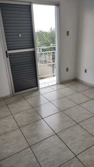 Foto 2 de Apartamento com 2 quartos à venda, 70m2 em São Benedito, Pindamonhangaba - SP