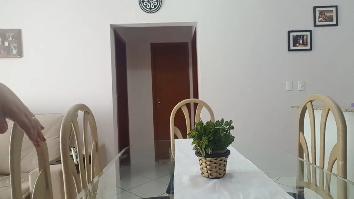 Foto 9 de Apartamento com 2 quartos à venda, 54m2 em Conjunto Residencial Araretama, Pindamonhangaba - SP
