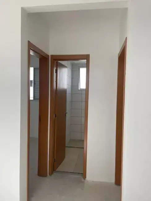 Foto 4 de Apartamento com 2 quartos à venda, 44m2 em Jardim Gurilândia, Taubate - SP