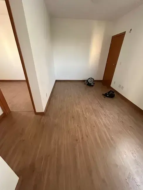 Foto 2 de Apartamento com 2 quartos à venda, 44m2 em Jardim Gurilândia, Taubate - SP