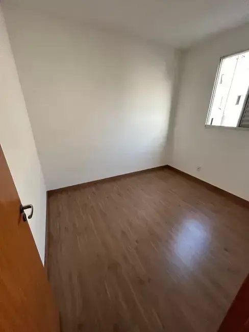 Foto 1 de Apartamento com 2 quartos à venda, 44m2 em Jardim Gurilândia, Taubate - SP