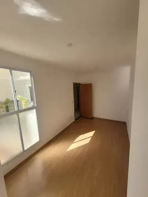 Foto 5 de Apartamento com 2 quartos à venda, 44m2 em Granjas Santa Terezinha, Taubate - SP