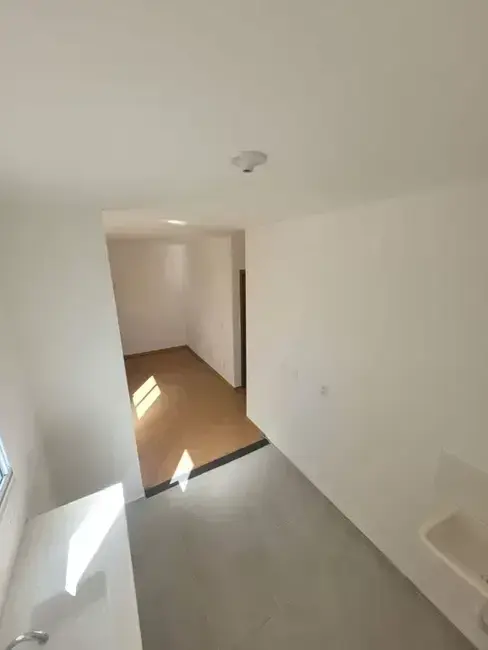 Foto 6 de Apartamento com 2 quartos à venda, 44m2 em Granjas Santa Terezinha, Taubate - SP