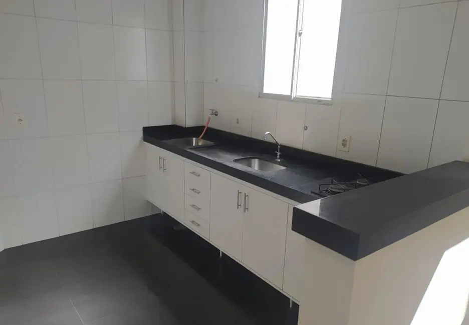 Foto 2 de Apartamento com 2 quartos à venda, 46m2 em Residencial Sítio Santo Antônio, Taubate - SP