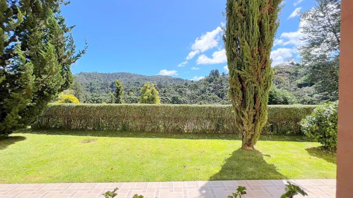 Foto 4 de Apartamento com 3 quartos à venda, 89m2 em Campos Do Jordao - SP