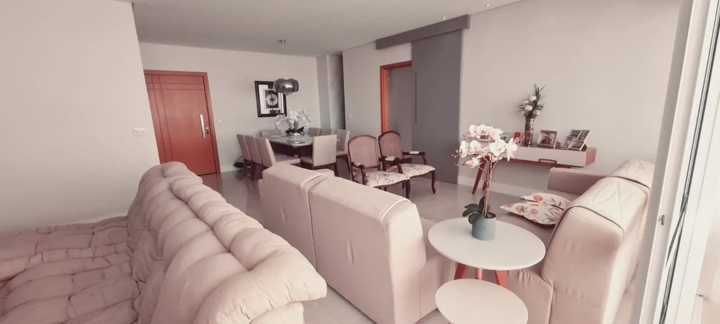 Foto 3 de Apartamento com 3 quartos à venda, 155m2 em Vila Edmundo, Taubate - SP