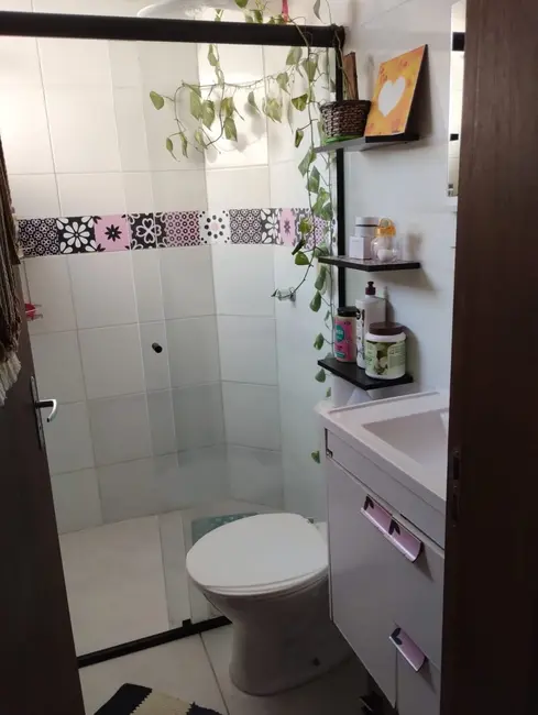 Foto 4 de Apartamento com 2 quartos à venda, 58m2 em Pindamonhangaba - SP