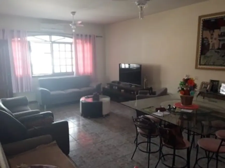 Foto 5 de Casa com 3 quartos à venda, 225m2 em Crispim, Pindamonhangaba - SP